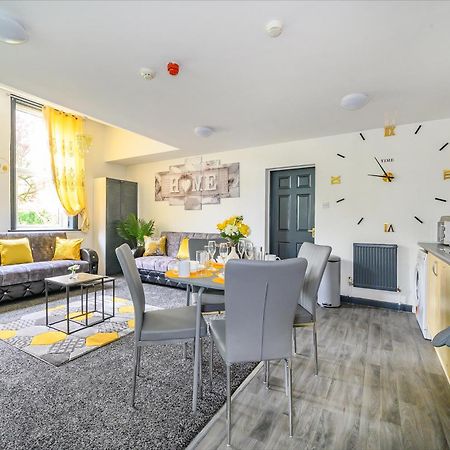 -F5Gh- For Relaxed & Cosy Stay, Free Parking, Wifi Лидс Экстерьер фото